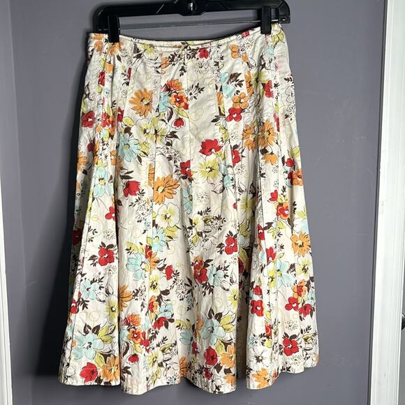 Cabi Red and Brown Floral A-Line Knee Length Skirt Zippered Back Size 4 - Picture 4 of 8